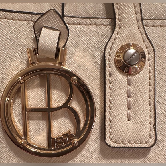 Beautiful HENRI BENDEL WHITE TOTE, Excellent Preowned Condition